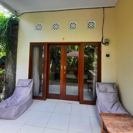 Oyo 3901 Kubu Kenak Hotel เซมินยัค ภายนอก รูปภาพ