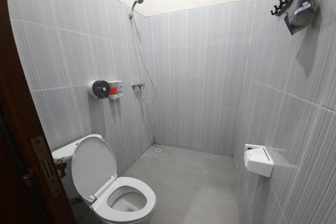 Oyo 3901 Kubu Kenak Hotel เซมินยัค ภายนอก รูปภาพ