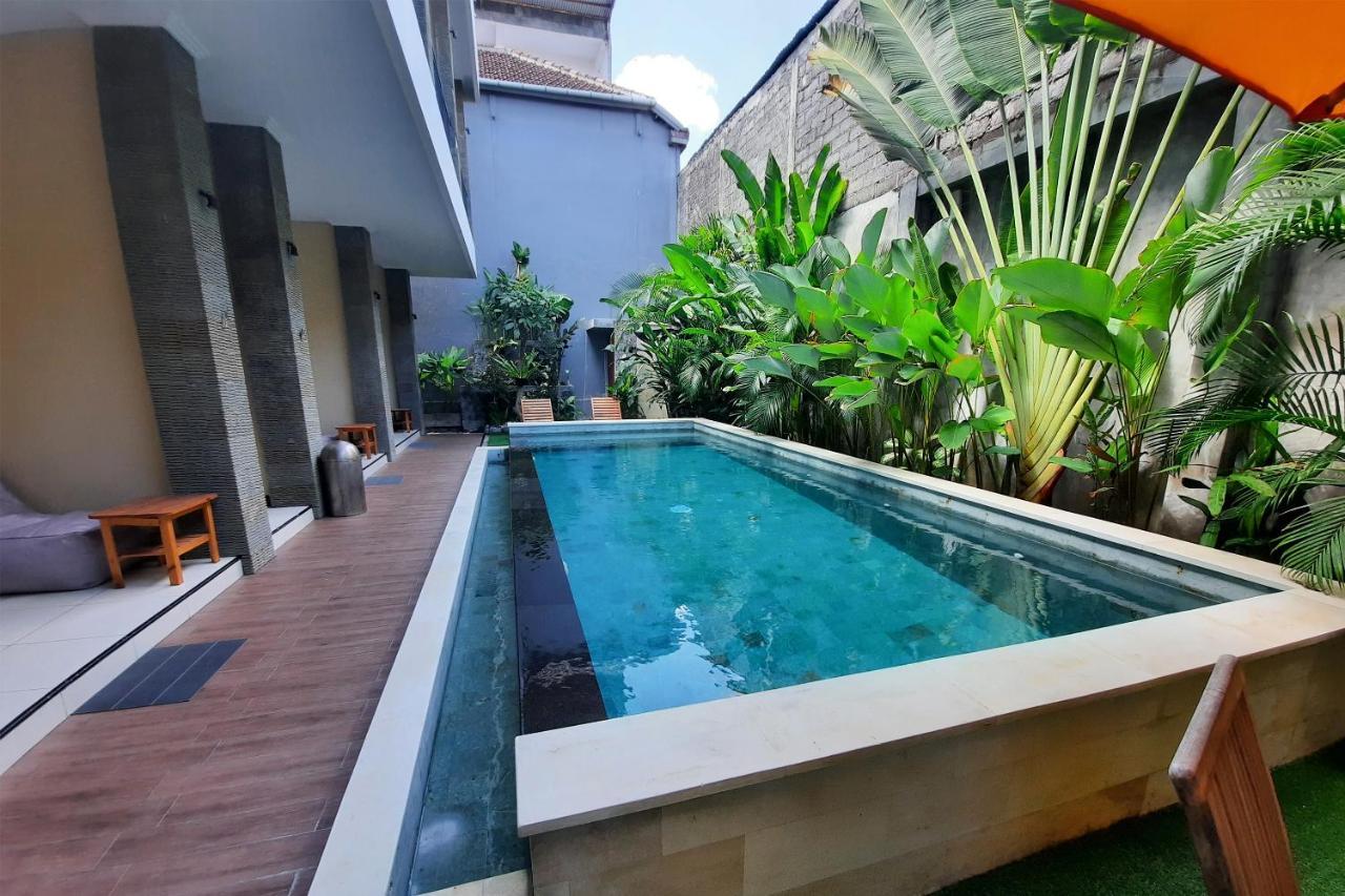Oyo 3901 Kubu Kenak Hotel เซมินยัค ภายนอก รูปภาพ