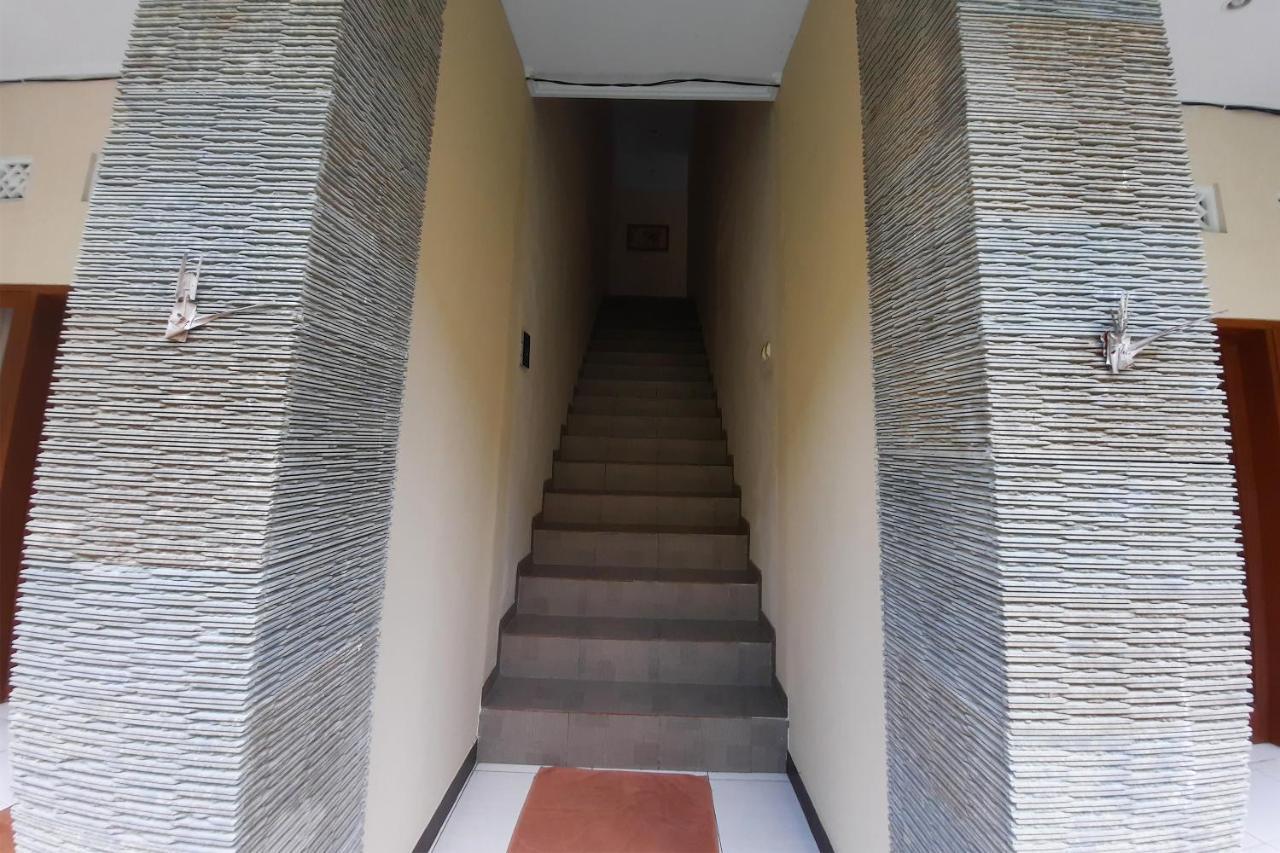 Oyo 3901 Kubu Kenak Hotel เซมินยัค ภายนอก รูปภาพ